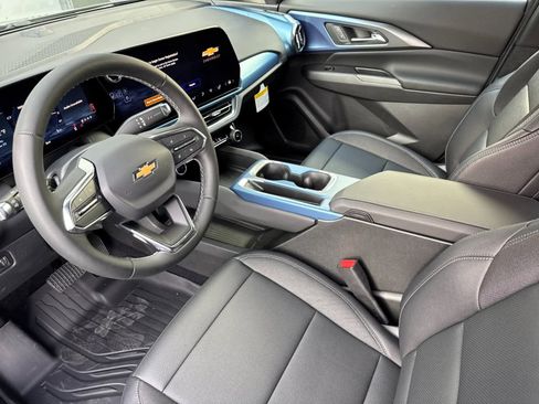 New 2026 Chevrolet Equinox EV LT image 11