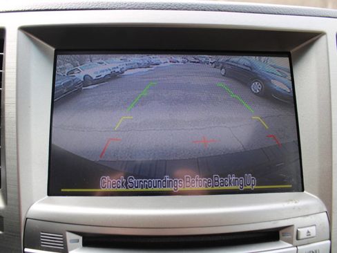 Used 2011 Subaru Outback 3.6R Limited image 35