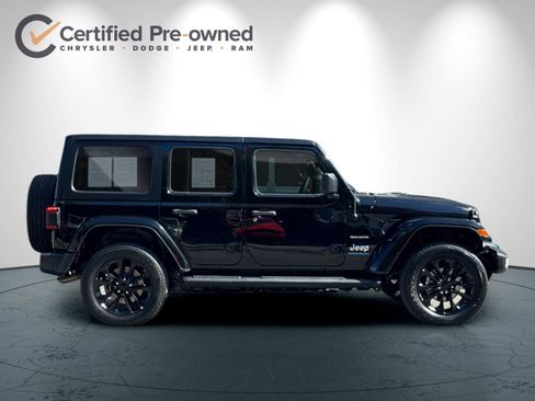 Used 2023 Jeep Wrangler Unlimited Sahara image 3