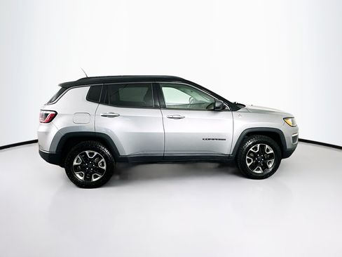 Used 2017 Jeep Compass Trailhawk AWD/4WD image 10