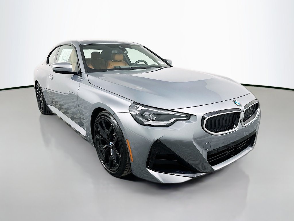 Used 2026 BMW 230i Coupe w/ M Sport Package RWD image 3
