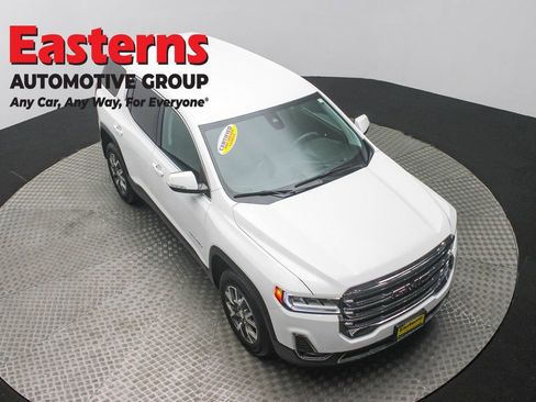 Used 2022 GMC Acadia SLE image 3