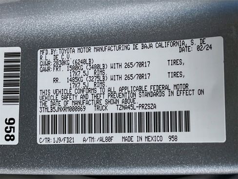 Used 2024 Toyota Tacoma TRD Off-Road image 31