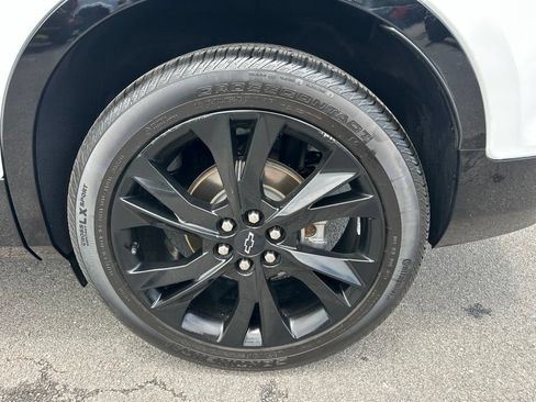 Used 2019 Chevrolet Blazer RS w/ Sun and Wheels Package FWD image 12