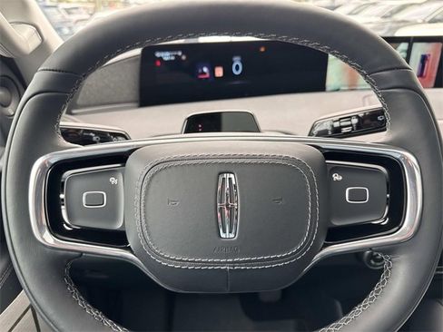 New 2025 Lincoln Navigator L Reserve image 30