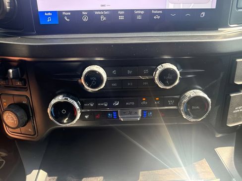 Used 2024 Ford F350 Lariat w/ Lariat Ultimate Package AWD/4WD image 16