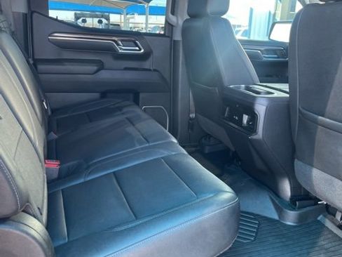 Used 2022 Chevrolet Silverado 1500 LT Trail Boss w/ LT Trail Boss Premium Package image 9