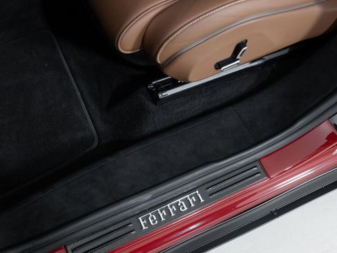 Used 2025 Ferrari Purosangue image 33