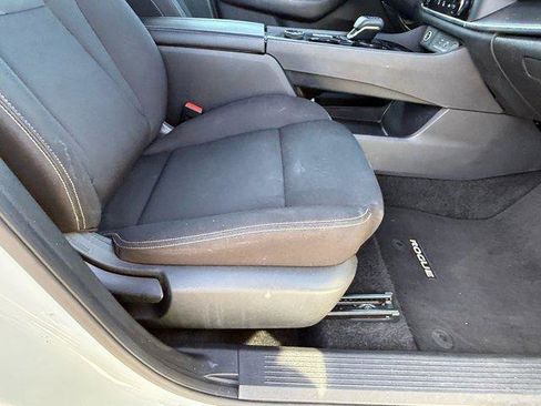 Used 2023 Nissan Rogue S image 13