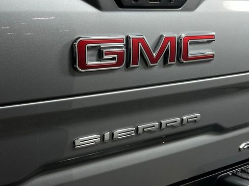Used 2024 GMC Sierra 1500 AT4X image 29