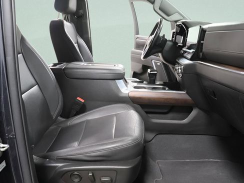 Used 2022 GMC Sierra 1500 SLT w/ SLT Convenience Package image 30