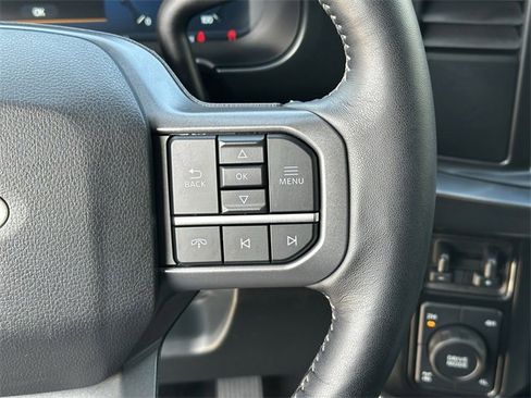 Used 2024 Ford F250 Lariat w/ Chrome Package image 14