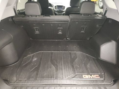 Used 2023 GMC Terrain SLE w/ Driver Convenience Package AWD/4WD image 15