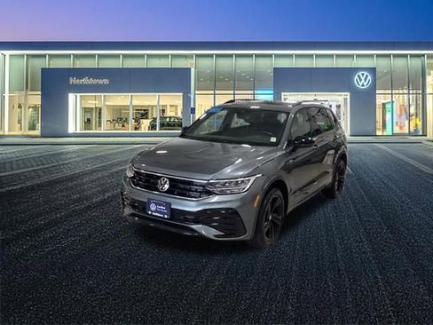 Certified 2023 Volkswagen Tiguan SE R-Line FWD image 12