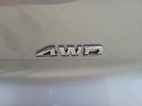 New 2025 Nissan Pathfinder SV image 11