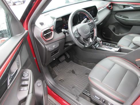Certified 2024 Chevrolet TrailBlazer RS w/ Convenience Package FWD image 12