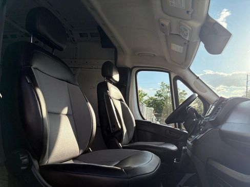 Used 2023 RAM ProMaster 2500 FWD image 31
