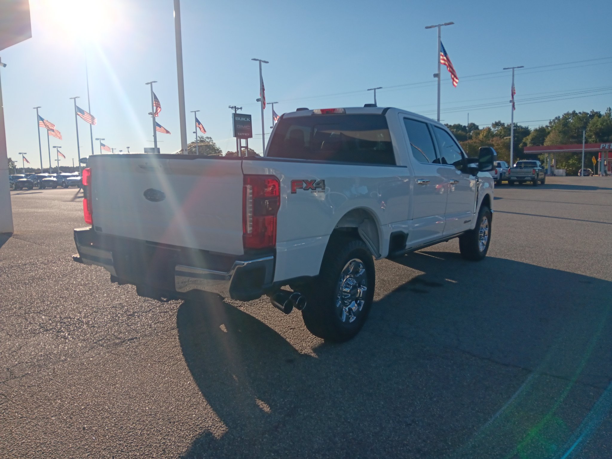 Used 2024 Ford F250 Lariat w/ Lariat Ultimate Package AWD/4WD image 7