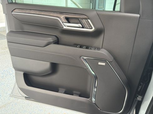 New 2026 Chevrolet Silverado 1500 LTZ w/ LTZ Convenience Package II image 25