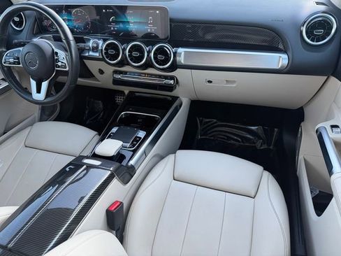 Used 2020 Mercedes-Benz GLB 250 4MATIC image 33
