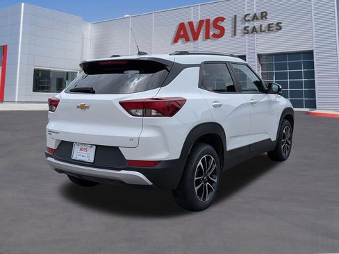 Used 2025 Chevrolet TrailBlazer LT AWD/4WD image 6