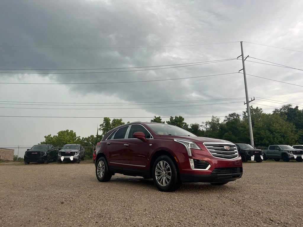 Used 2018 Cadillac XT5 Luxury w/ Driver Awareness Package FWD image 5