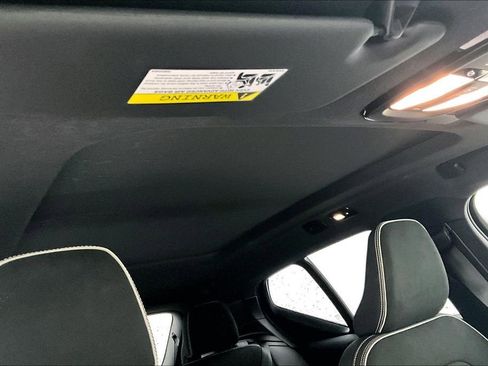 Certified 2025 Volvo XC40 B5 Plus image 22