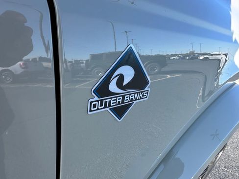 New 2025 Ford Bronco Outer Banks image 31