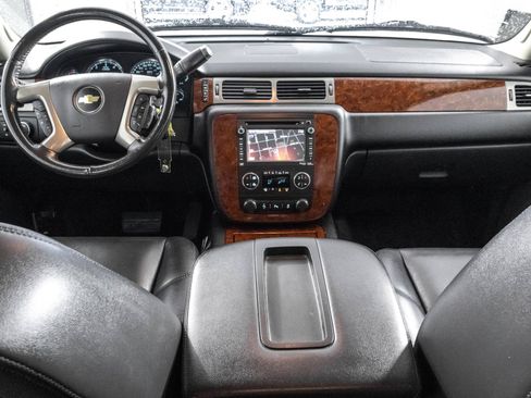 Used 2014 Chevrolet Tahoe LTZ AWD/4WD image 21