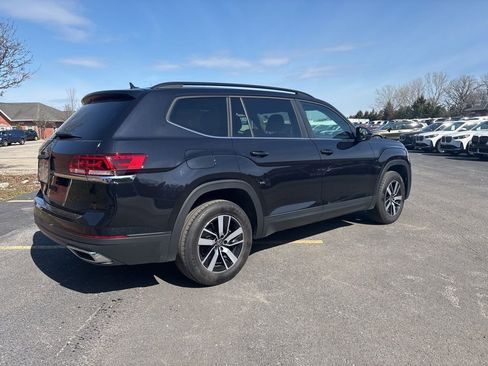 Used 2023 Volkswagen Atlas SE image 4