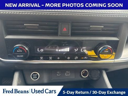 Used 2023 Nissan Rogue SV AWD/4WD image 13