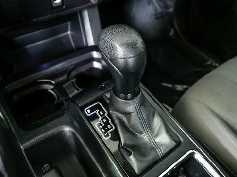 Used 2017 Toyota Tacoma SR image 14