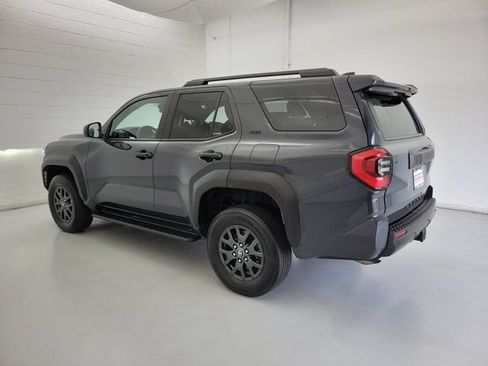Used 2025 Toyota 4Runner SR5 AWD/4WD image 7