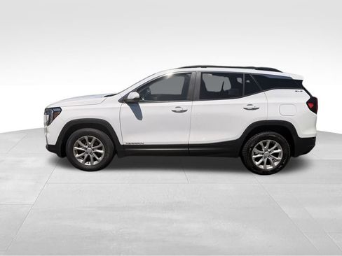 Used 2022 GMC Terrain SLE AWD/4WD image 2