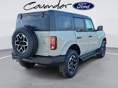 New 2026 Ford Bronco Outer Banks image 12