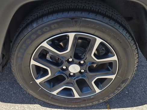 Used 2022 Jeep Compass Latitude w/ Convenience Group FWD image 11