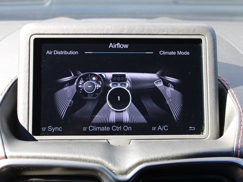 Used 2020 Aston Martin V8 Vantage Coupe image 30