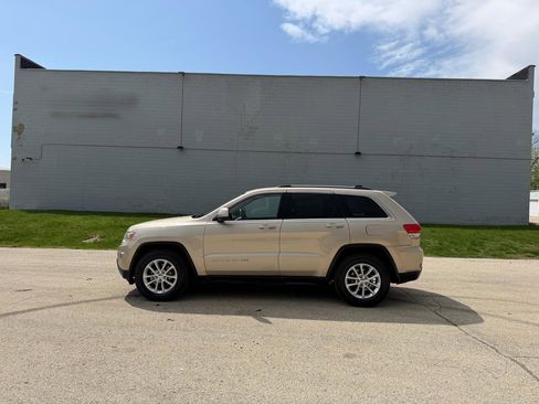 Used 2014 Jeep Grand Cherokee Laredo w/ Security & Convenience Group image 4
