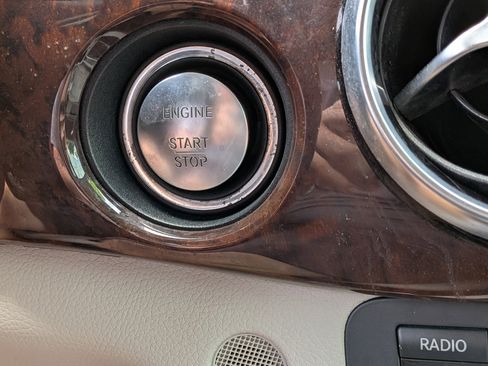 Used 2013 Mercedes-Benz GLK 350 4MATIC image 31