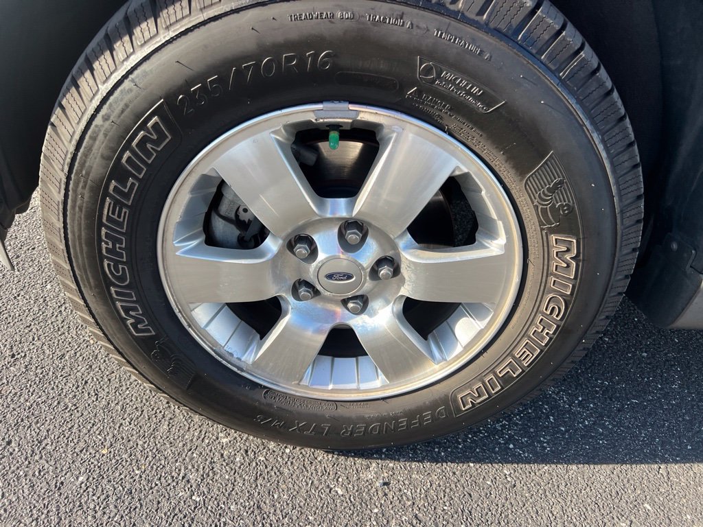 Used 2011 Ford Escape Limited w/ 302A Rapid Spec Order Code FWD image 6