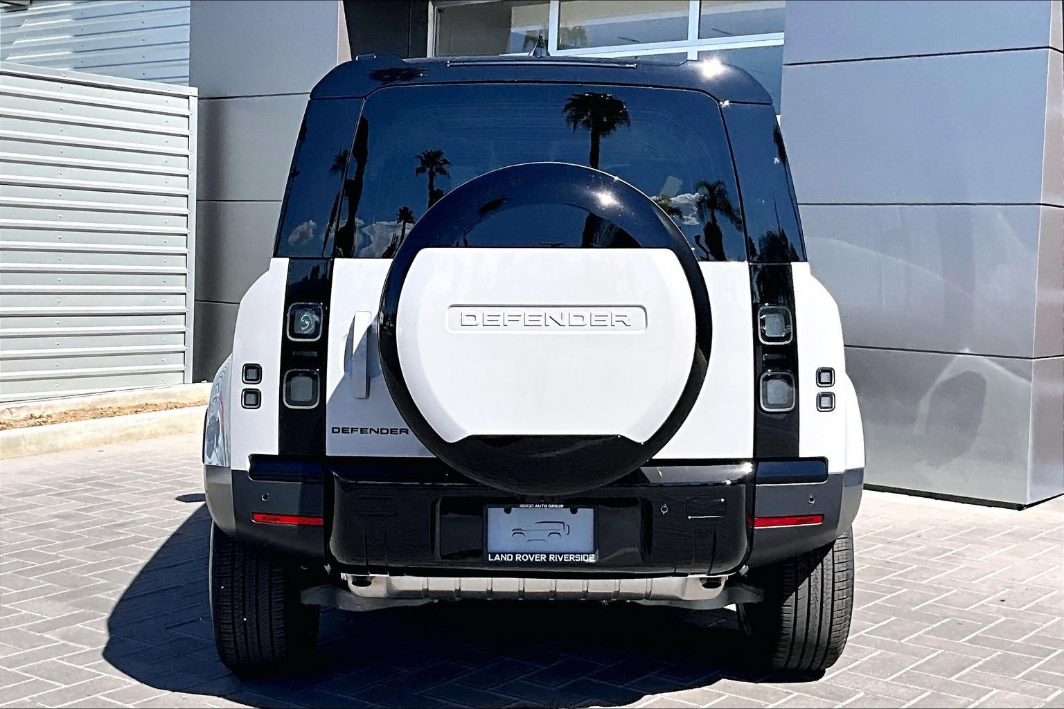 New 2026 Land Rover Defender 110 S AWD/4WD image 4