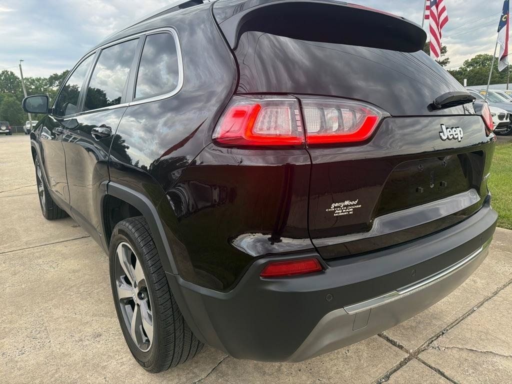 Used 2019 Jeep Cherokee Limited FWD image 9