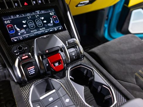 Used 2024 Lamborghini Urus S image 48