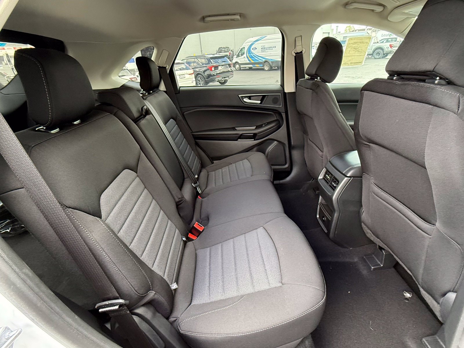 Used 2024 Ford Edge SE AWD/4WD image 12