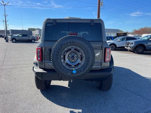 New 2025 Ford Bronco Badlands image 5