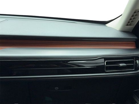 Used 2024 Lincoln Aviator Reserve w/ Equipment Group 201A image 21