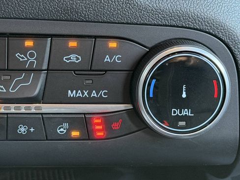 Used 2025 Ford Escape Active w/ Cold Weather Package AWD/4WD image 27