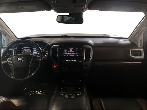 Used 2019 Nissan Titan Platinum Reserve AWD/4WD image 22