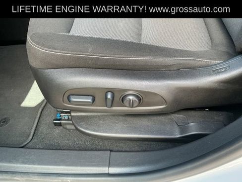 Used 2025 Chevrolet Blazer LT AWD/4WD image 11