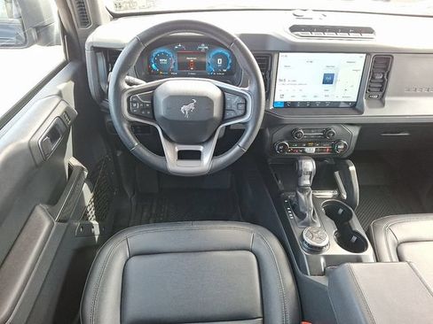 Used 2025 Ford Bronco Badlands AWD/4WD image 8